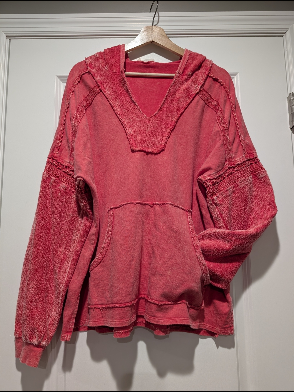 JHER Boho Raw Edge Crochet Lace Hoodie Pullover Red Medium Oversized Distressed